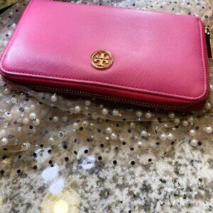 Tory Burch Robinson zip continental wallet